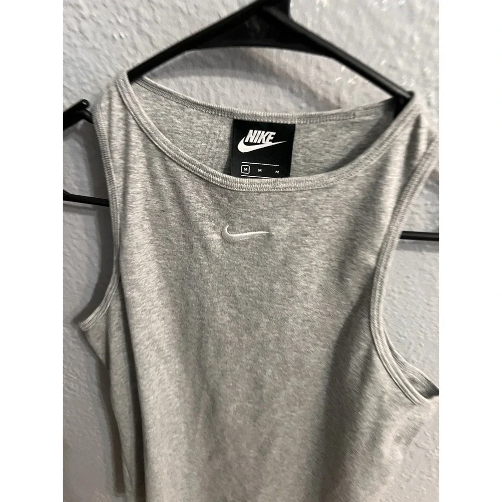 Nike women gray